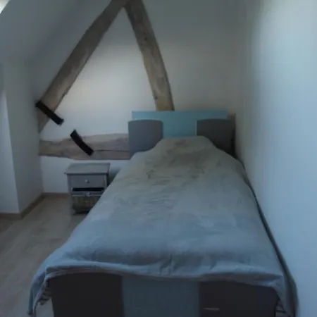 Anc. Seigneurie De Boucaut Holiday home Tournai