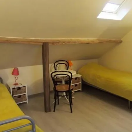 Anc. Seigneurie De Boucaut Holiday home Tournai