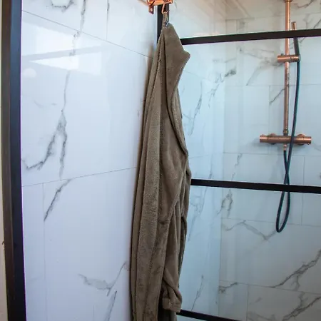 Anc. Seigneurie De Boucaut בית נופש